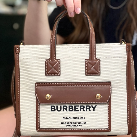 BURBERRY Mini Freya Tote Almost brand NEW! Used 3 times, it looks brand new! - Picture 3 of 14